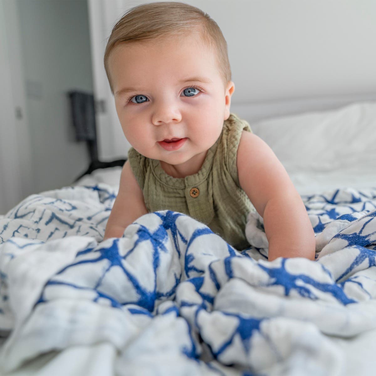boutique silky soft muslin dream blanket - Image 2