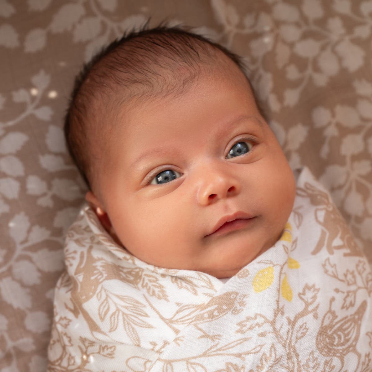 boutique silky soft swaddle blanket 3 pack - Image 3