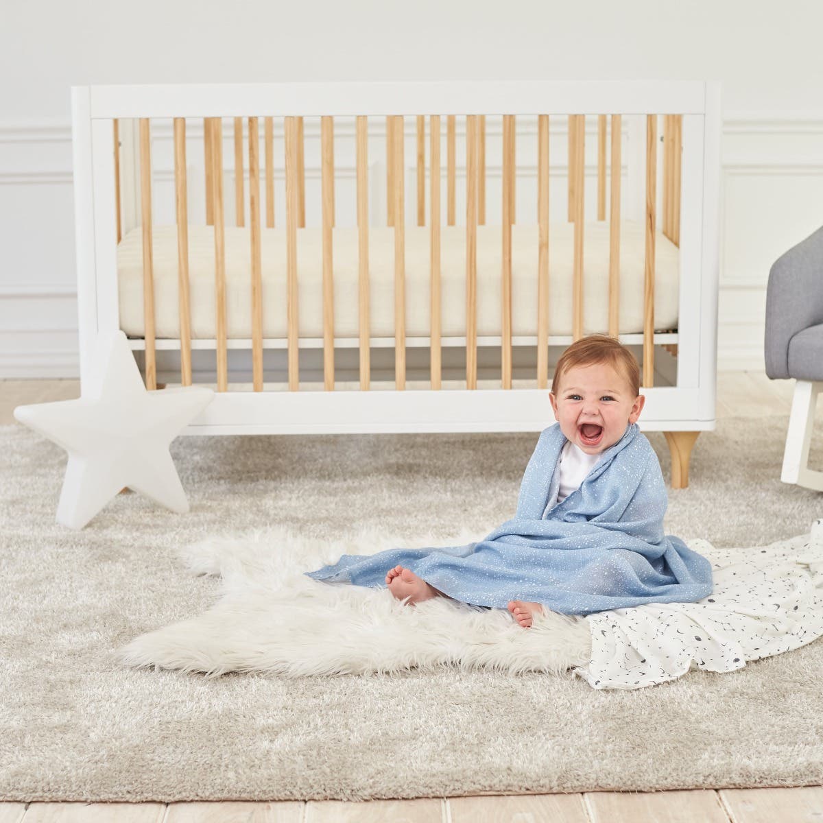 essentials silky soft swaddle blanket 2 pack - Image 2