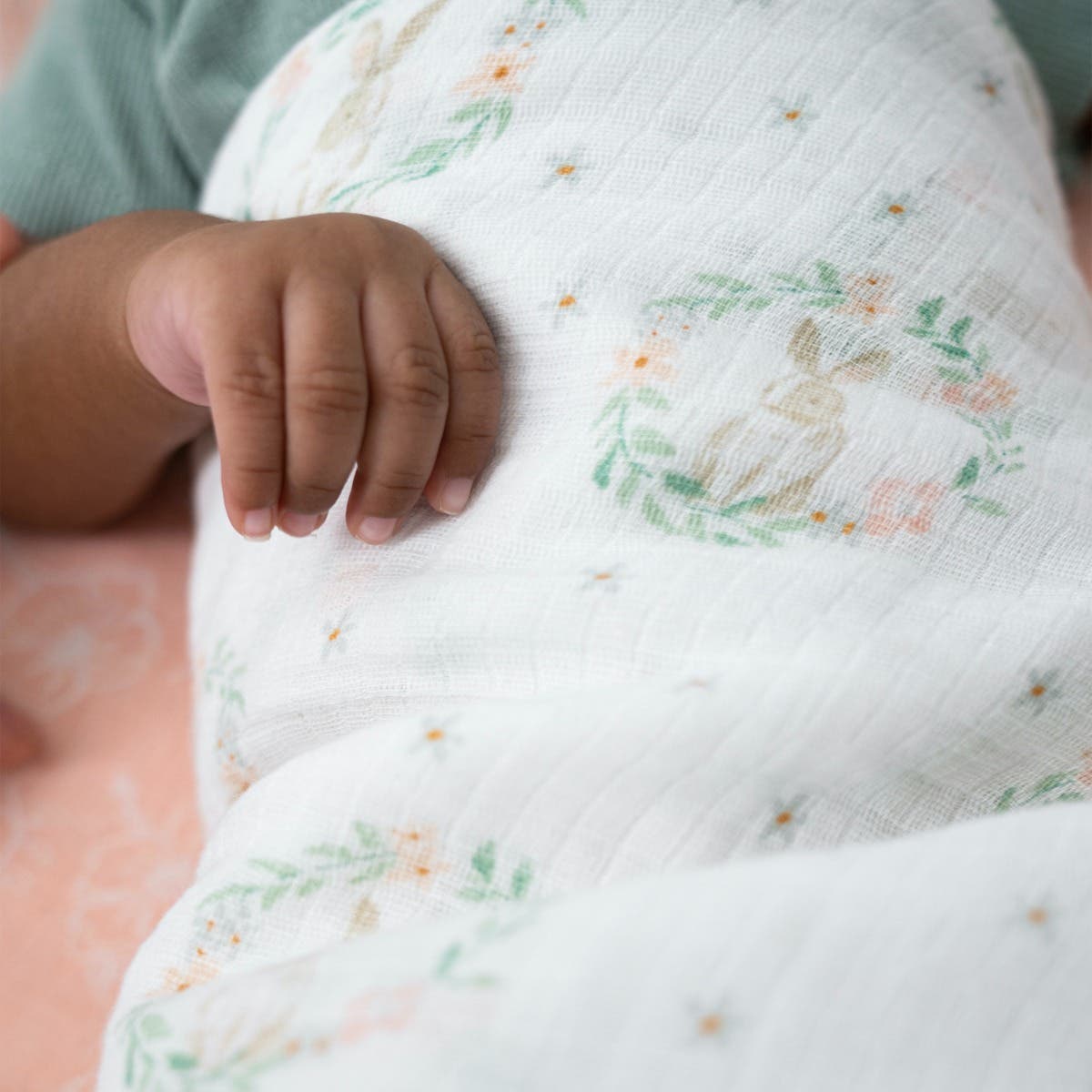 essentials cotton muslin swaddle blanket 4 pack - Image 3
