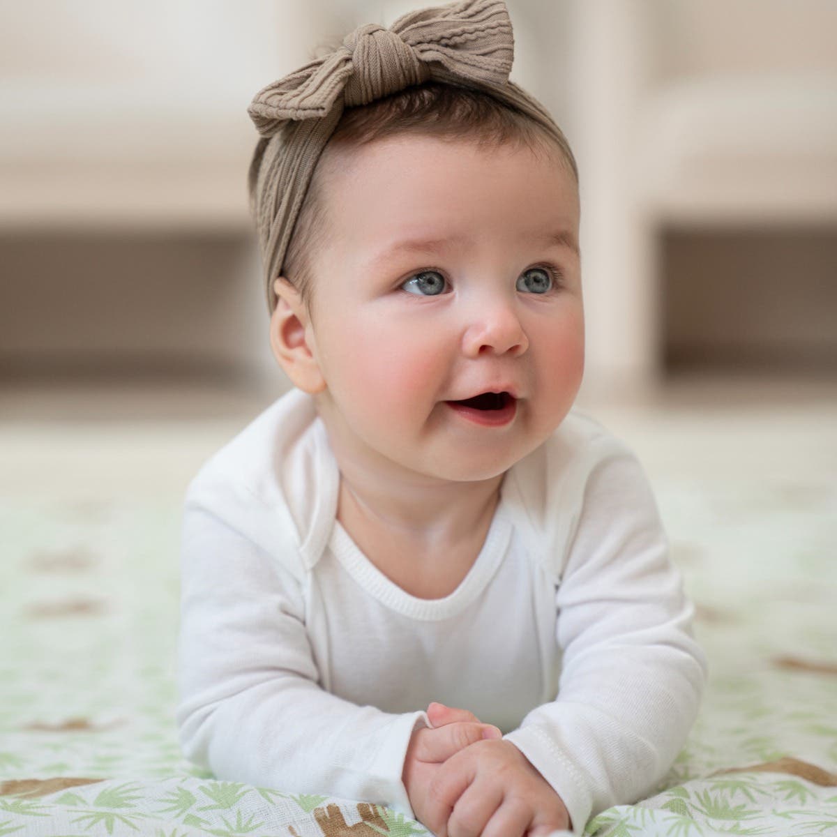 essentials cotton muslin swaddle blanket 2 pack - Image 3