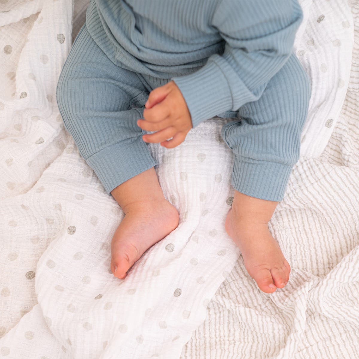 essentials cotton muslin swaddle blanket 4 pack - Image 3