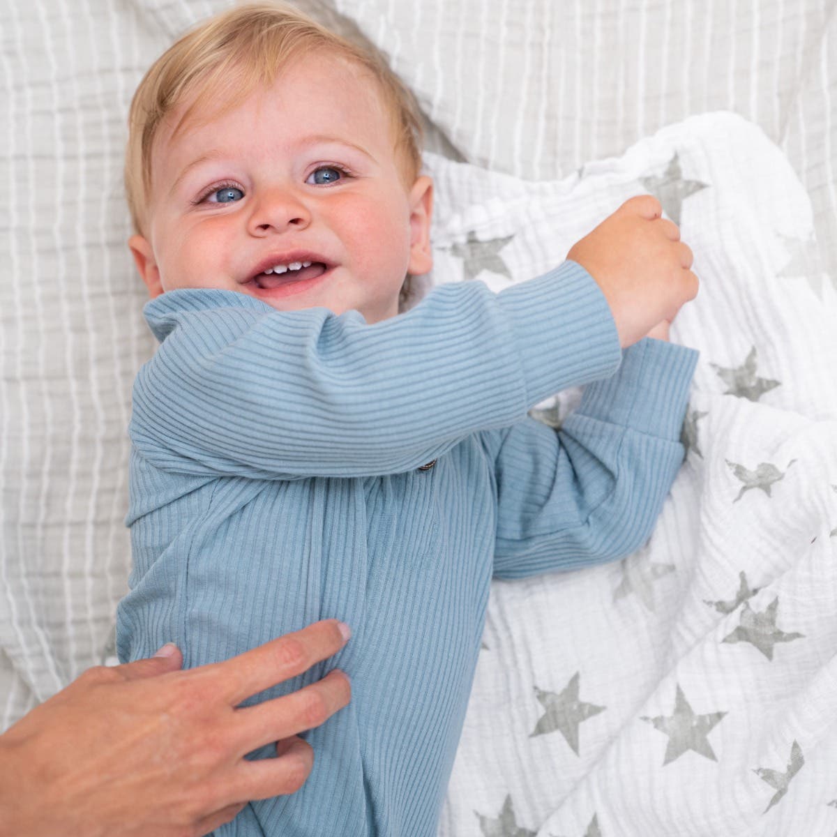 essentials cotton muslin swaddle blanket 4 pack - Image 2